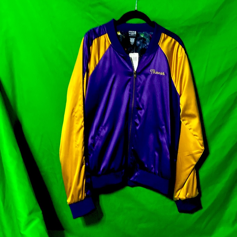 Her Universe MARVEL THANOS OH SNAP! Bomber…